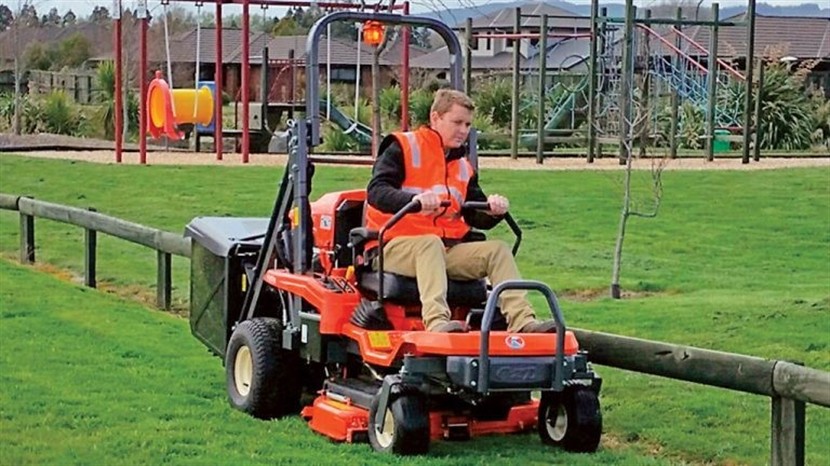 GZD15 Zero-Turn Mower image