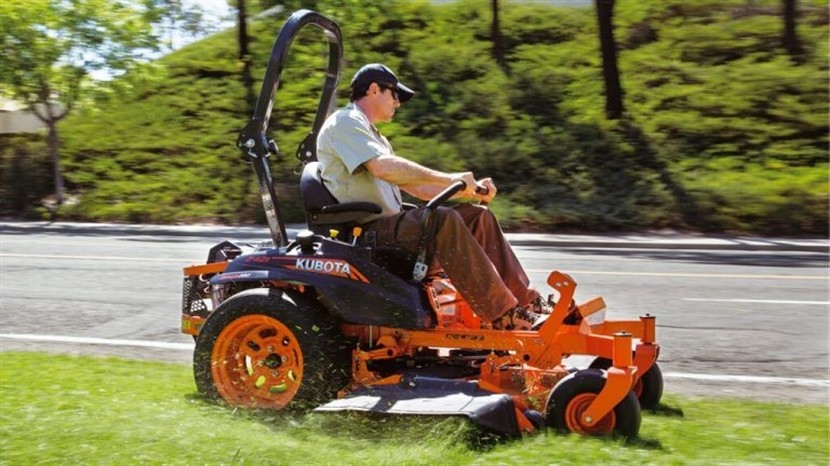 Z400 Series Zero-Turn Mower image